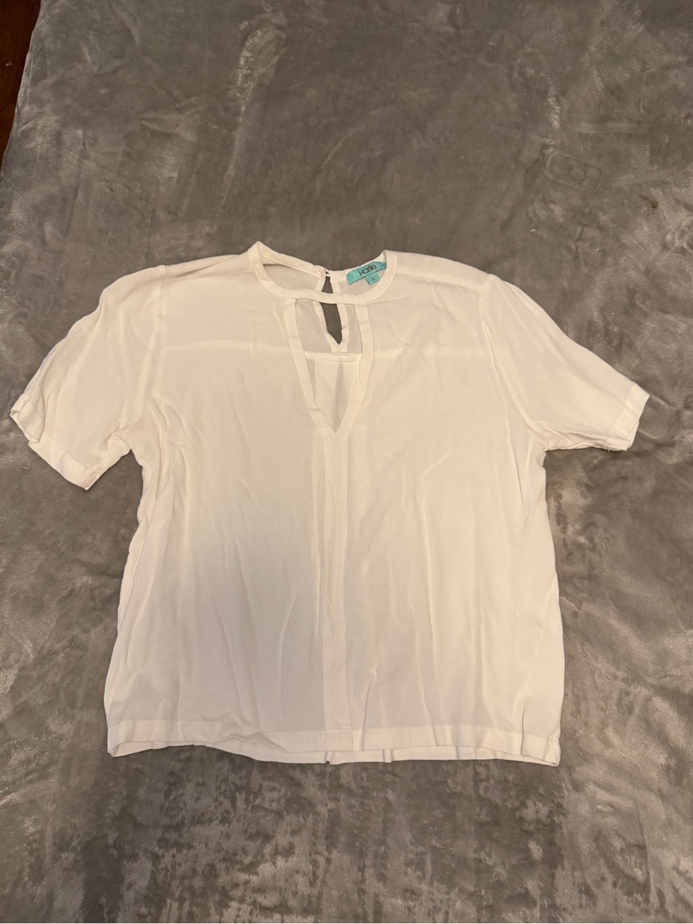 Lightweight White Keyhole Women's Top